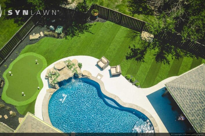 image of SYNLawn Ottawa CA residential artificial grass for backyard putting greens and pools