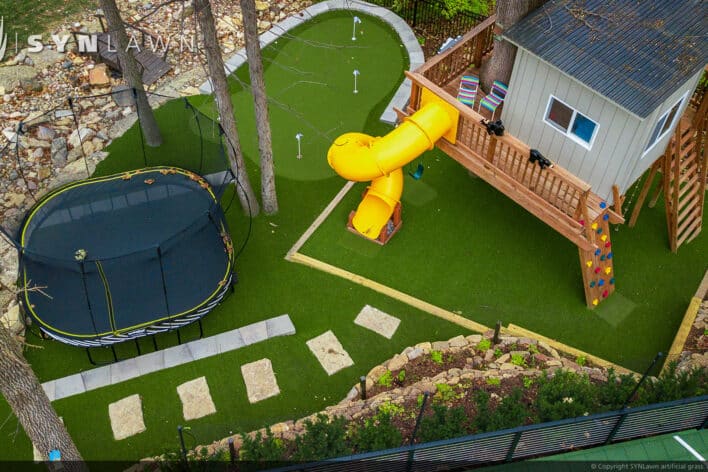 image of SYNLawn Ottawa CA residential backyard treehouse trampoline